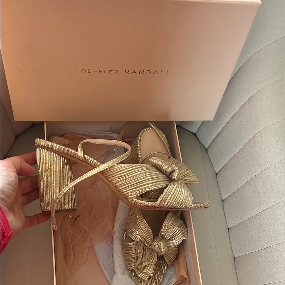 Loeffler Randall Camellia Platinum Pleated Heels - Picture 2 of 7